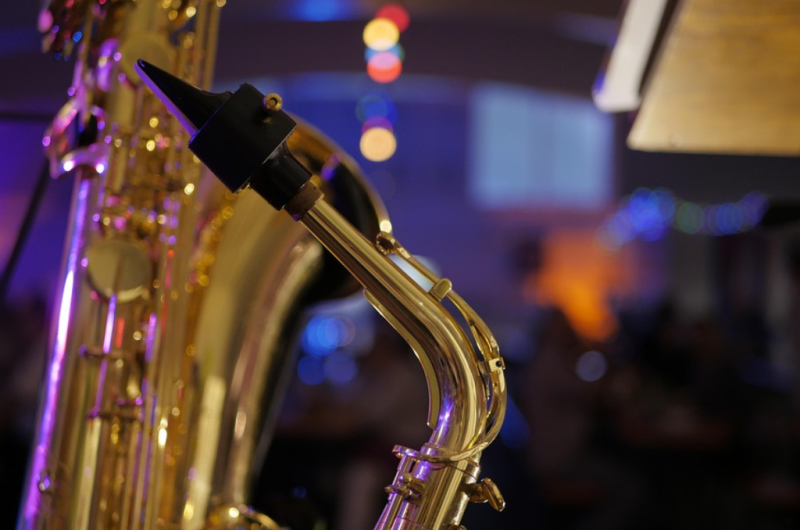 Retouches visuels Tourinsoft animations – jam jazz session microphone tarnos