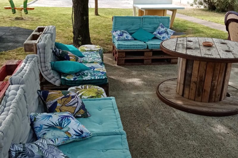 terrasse OUEST ping pong terrains de péanque et jeux enfants